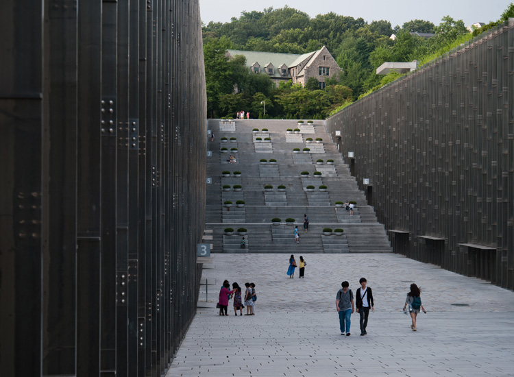 l’Università Femminile Ewha, di Dominique Perrault